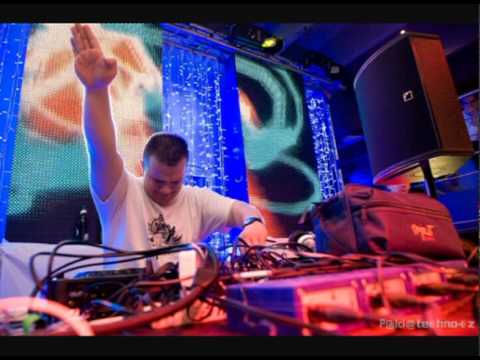 Robert Burian vs TEAM verze long.avi