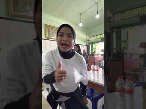 Pengamen pemberani, ngamen depan Kotak. Hantam! (#PendengarCeritaKOTAK episode 131)