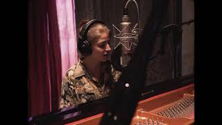 LIVE 'Quisiera ser un robot' by Lucia Fumero