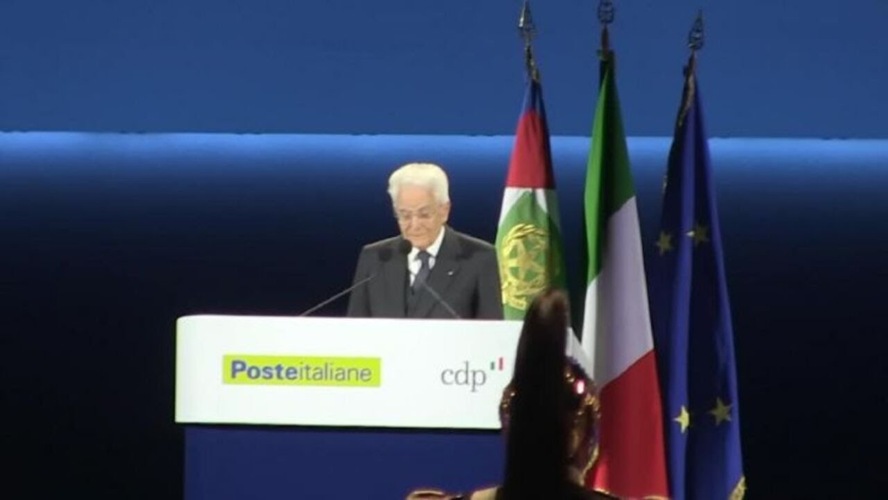 Mattarella: "27 milioni di risparmiatori postali sono una pacifica armata del risparmio"