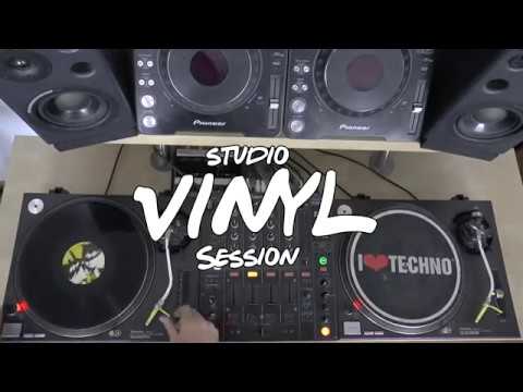 Old School Techno Mix 100 % Vinyl Only Session vol.4  // 2002 - 2008 // mixed by Lukash Andego
