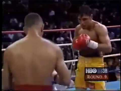 Oscar De La Hoya Vs Hector "Macho" Camacho Highlights