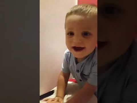 bambino birichino e dispettoso ''TAM TAM LIAM''