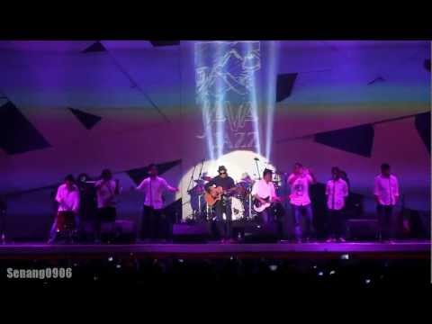 Glenn Fredly - Merdeka ~ Happy Sunday ~ Selagi Ada Waktu @ JJF 2013 [HD]