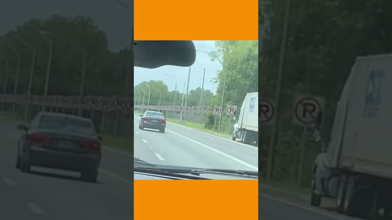 r/GlitchInTheMatrix THESE CLOUDS ARE SCARING ME