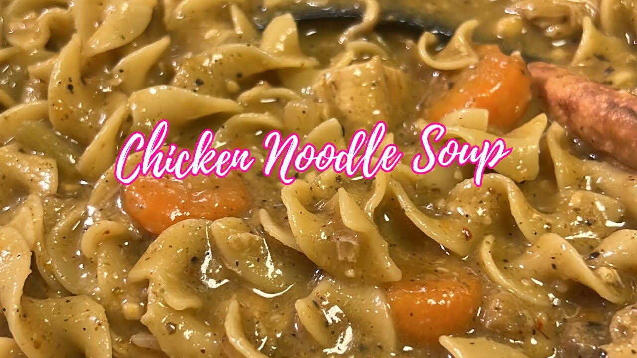 Let’s make some creamy chicken noodle soup 🍜☺️ #chickennoodlesoup #comfortfood  #talessia #soup