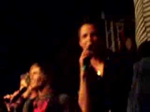 d'nash in gozo (en medio de la calle)