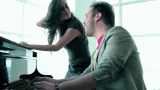 Bobby Vidales, Acurrucado (Official Music Video)