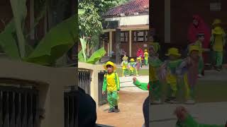 Download lagu Kepulangan Anak TK A.. Aisyah pulang sekolah.. mp3 Download lagu Kepulangan Anak TK A.. Aisyah pulang sekolah.. mp3
