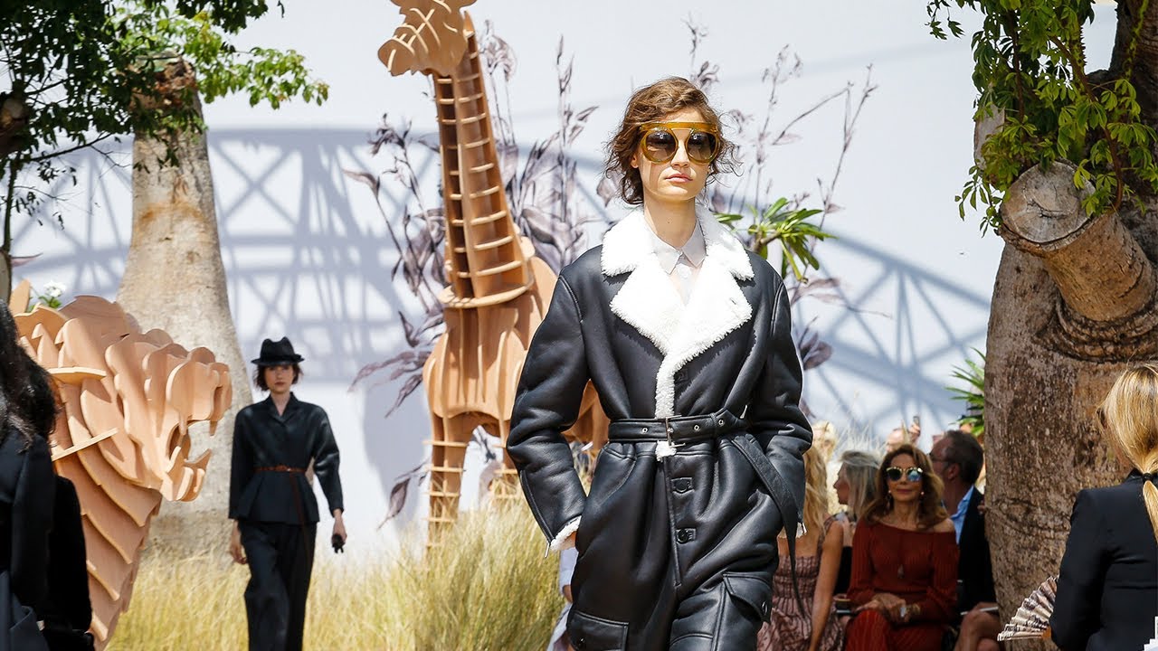 Christian Dior - Haute Couture Fall Winter 2017/2018 