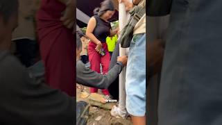 Download lagu A beautiful girl is surprised to be approached by a horse rider‼️ mp3