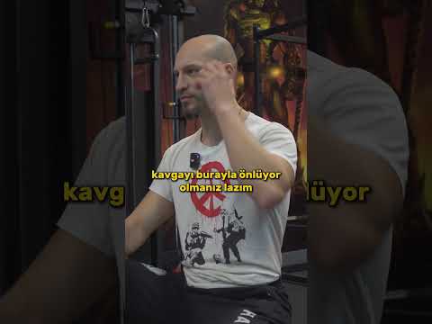 Sokakta Yumruk Mu? Tekme Mi #streetfight #kavga #muaythai