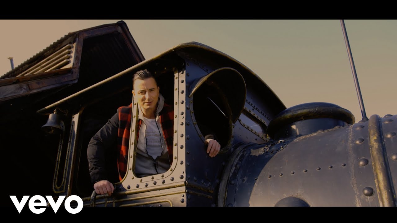 Lied Eine Insel Mit Zwei Bergen Eine Insel Mit Zwei Bergen (Das Lummerlandlied) เนื้อเพลง - Eine Insel