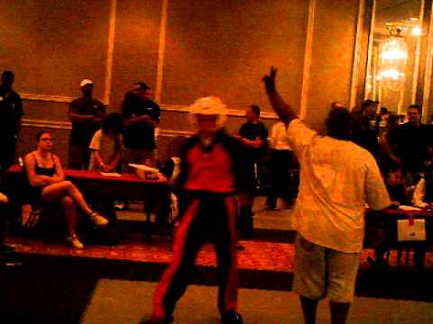 Eli Humes vs Dom Leader