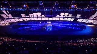 GEORGE-MICHAEL-Freedom-live-in-Closing-Ceremony-London-2012-