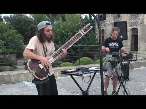 Khoe-wa live @chateau venejan