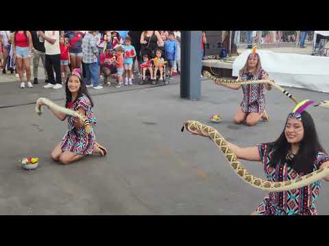 Famous Peru Dance Anaconda