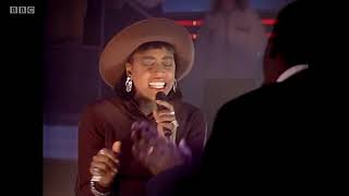 Mica Paris &amp; Will Downing  -  Where Is The Love  - TOTP  - 1989