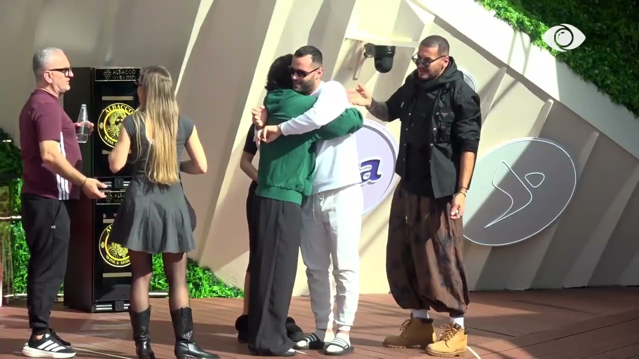 Surprizë nga ajri për Stenaldo, banorët duatrokasin