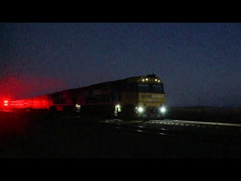 2MA5 Crossing PM9 At Gheringhap - PoathTV Australian Trains & Railways