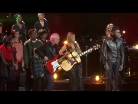 23 of 24: Aloe Blacc, Sheryl Crow & Peter Frampton - Happy Xmas (War Is Over)