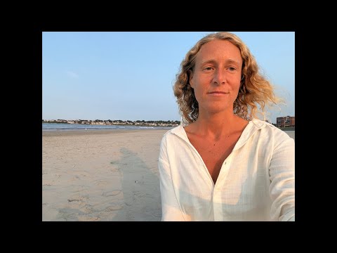 Video Thumbnail for Sunset live from Easton beach Newport