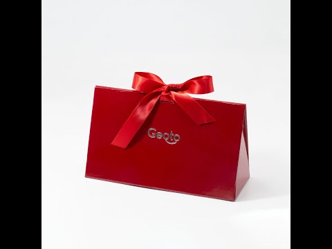 Triangle folding box