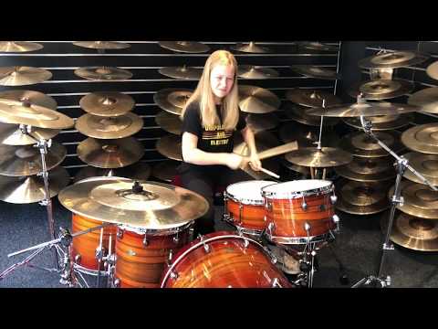 Johanna Astrid is 13 years old - testing Drum Limousine drums