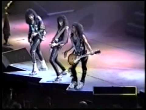 KISS - Love Gun - San Antonio 1990 - Hot in The Shade Tour