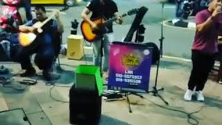 Download lagu JALAN BUKIT BINTANG KL - MALAYSIA STREET SINGER INDIAN SONG INDIAN... mp3 Download lagu JALAN BUKIT BINTANG KL - MALAYSIA STREET SINGER INDIAN SONG INDIAN... mp3