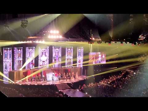 download lagu mp3 mp4 The Christmas Show, download lagu The Christmas Show gratis, unduh video klip The Christmas Show