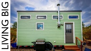 Couple&#39;s Debt-Free Life In A Stunning $18,000 Tiny House