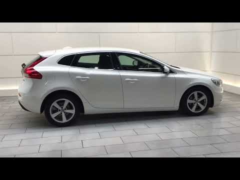 VOLVO V40 1.6 D2 SE Hatchback 5dr Diesel Manual (start/stop)