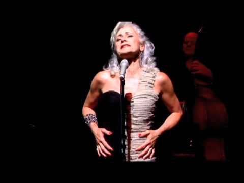 Louise Pitre "La vie en rose"