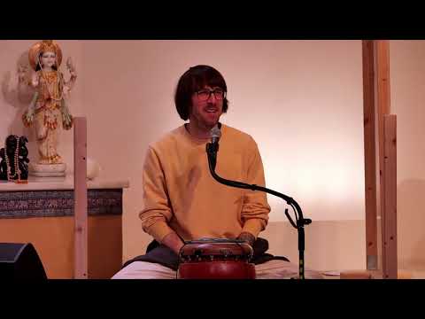 Ankommenssatsang - Kirtan, Mantra und Arati mit Patrik - Yoga Vidya Live, 13.03.2022, 20:00 Uhr