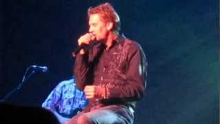 Kenny Loggins sings &quot;On Christmas Morning&quot;