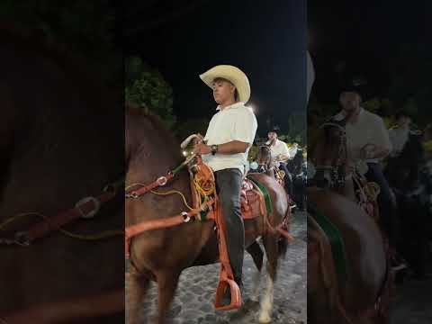 ¡Una noche, un caballo y pura pasión caballista! santa fe de Antioquia Colombia 🤠🐎🇨🇴