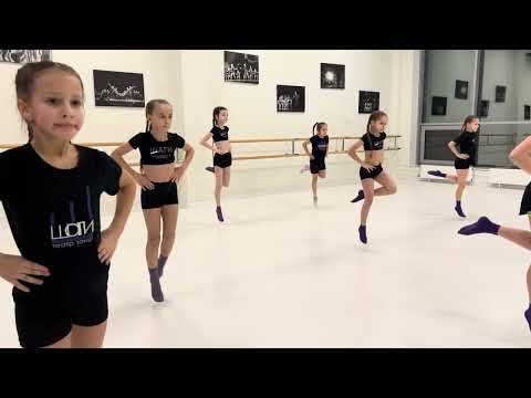 Открытый урок по развитию данных и основам современного танца. Дети 7-9 лет. ЦСХ "Шаги".