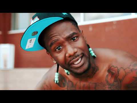 Rizzoo Rizzoo - Back To AZ (Official Music Video)