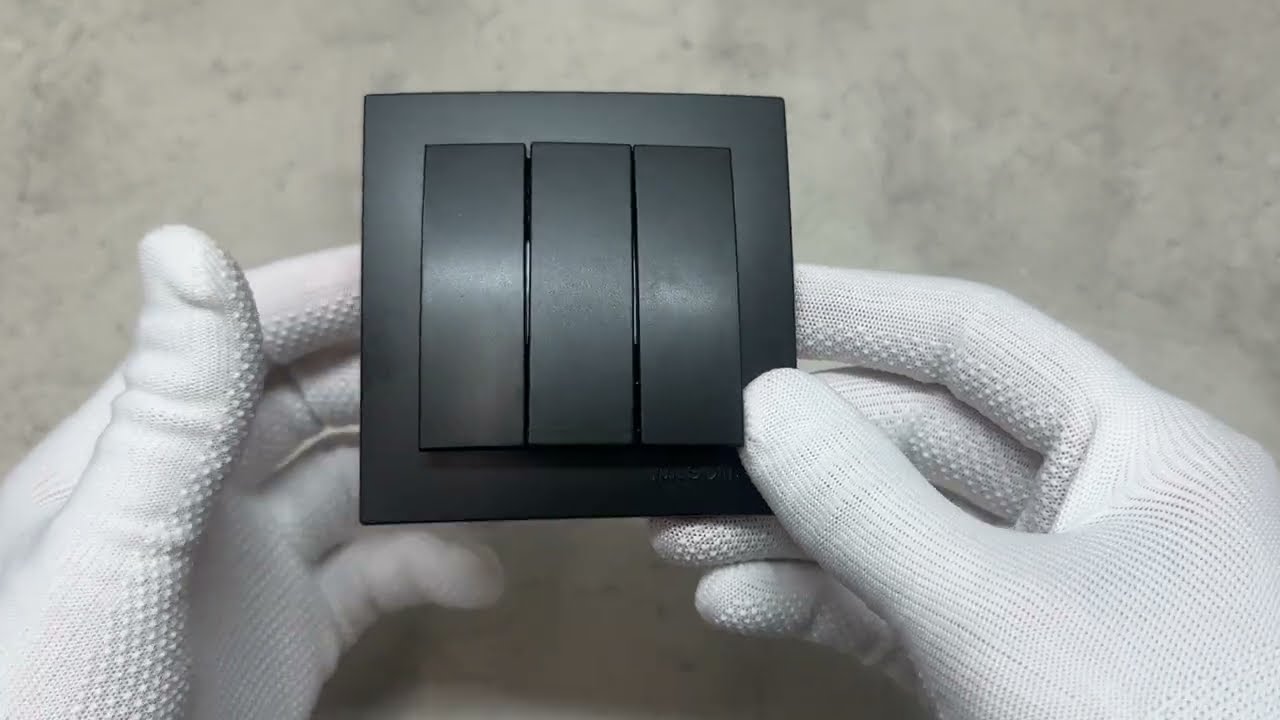 Выключатель трехклавишный NILSON Touran черный матовый 24381007