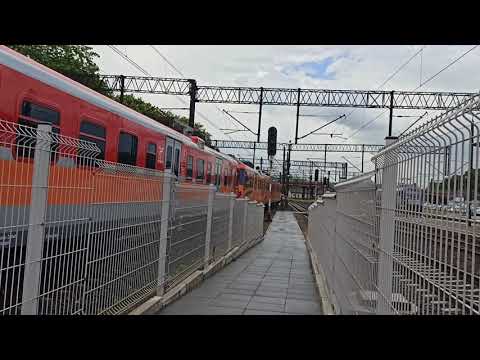 Wjazd na stację Piła Główna podwójnego składu z Kołobrzegu do Poznania 29 maj 2021r.