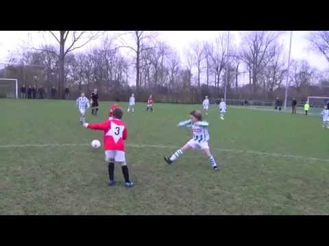 13-12-2014 ; VV Kloetinge E7 - VV Wemeldinge E3, eerste helft