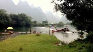 preview picture of video 'Bamboo rafts on Yulong River'