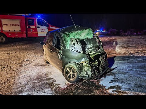 Автобус с вахтовиками протаранил Гранту