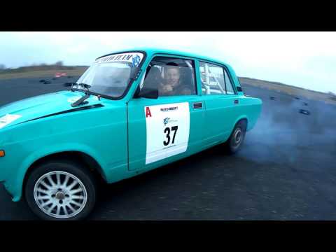 Janovich  Öcsi - Sándor Richárd - "ködölés" - Lada 2107 Tököl Reptér