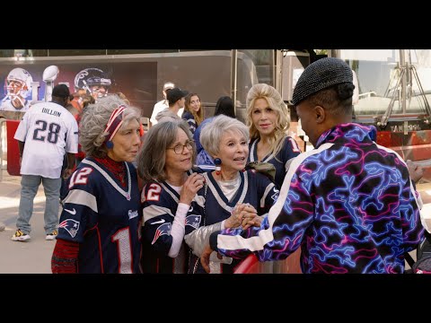 80 FOR BRADY | Crazy Adventure