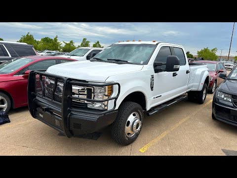 Thumbnail for Dealer Auction Walk Around Crazy Cheap Ford F350 Powerstroke and Dodge Challenger! by Dodge, Car