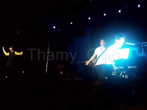 A Little Bit Longer and  When You Look Me In The Eyes  São Paulo/Brasil