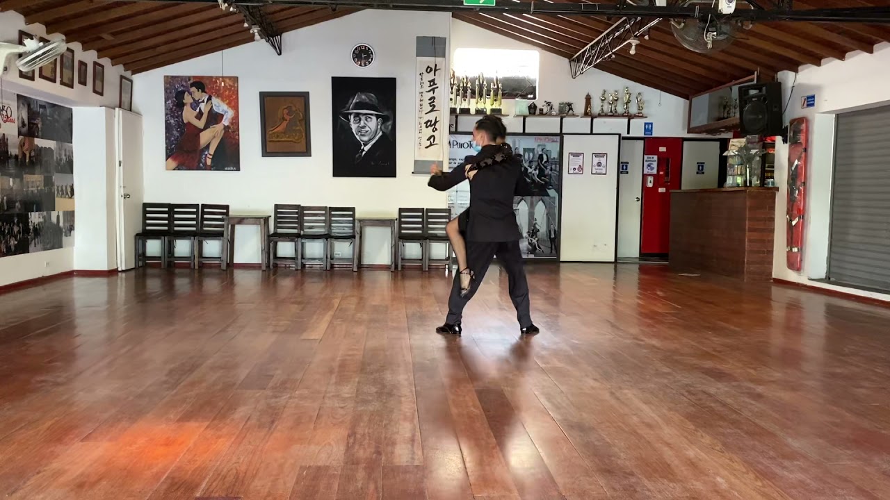Juan Vargas y Paulina Mejía - Categoría: Tango Escenario Virtual