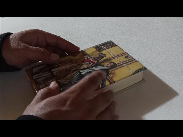Vídeo relacionado con Los parientes ricos